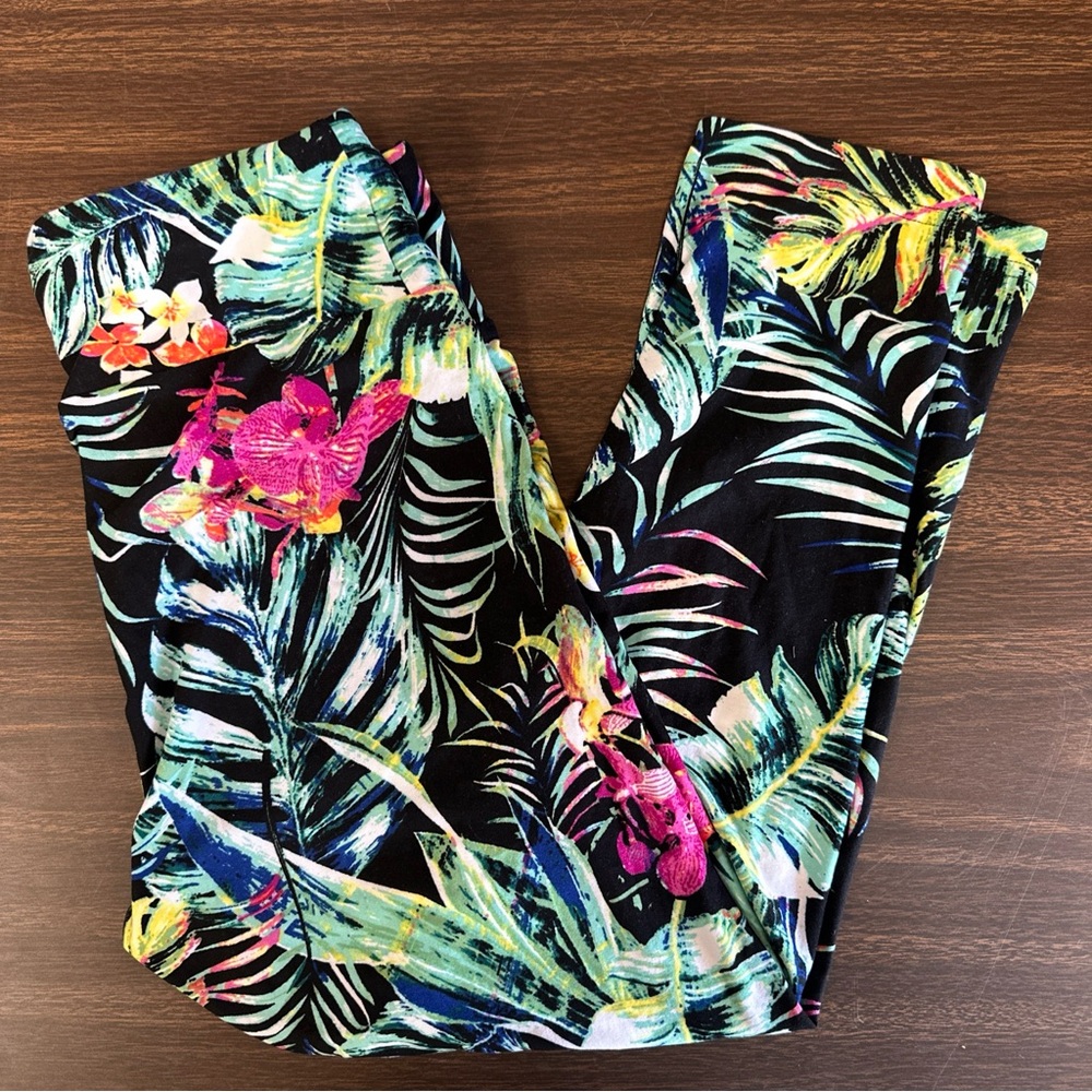NO Boundaries Sueded Tropical print leggings